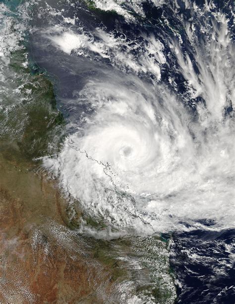 cyclone qld coast
